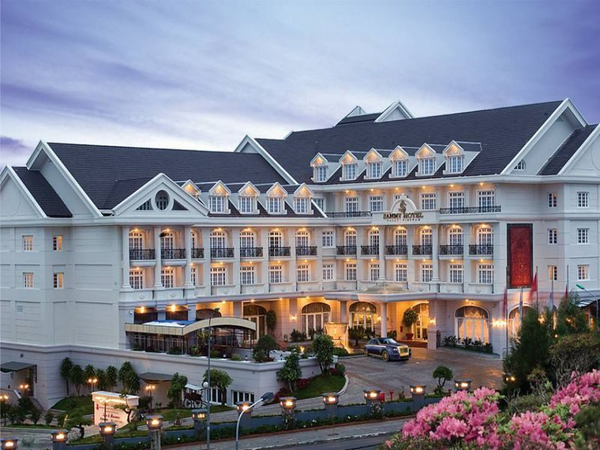 Thiết kế khách sạn tân cổ điển tại Đà Lạt hot nhất